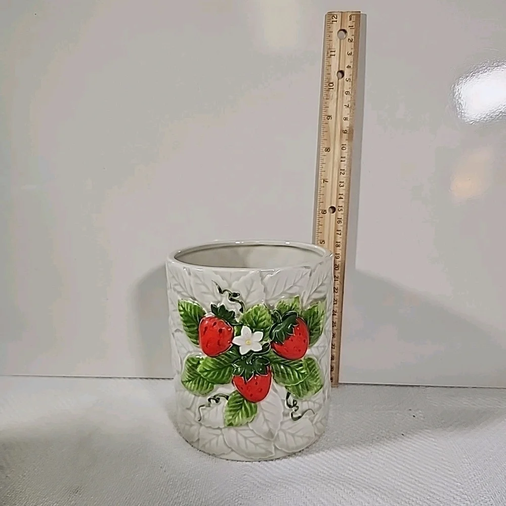 Strawberry Ceramic Canister Set - Picture 12 of 16